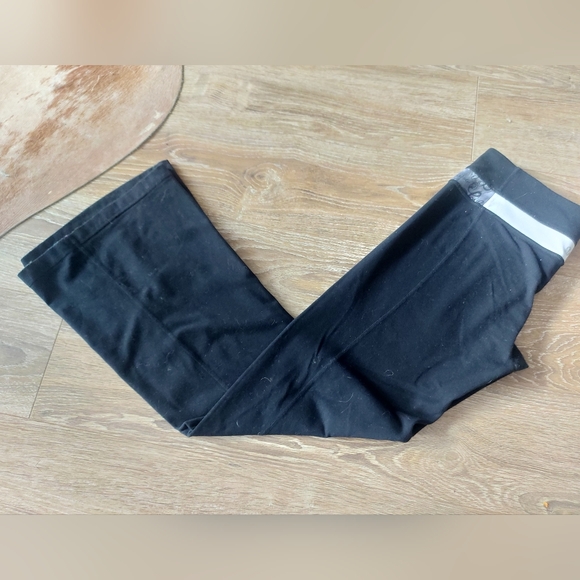 Reversible Lululemon wide leg legging size 10 - Picture 3 of 5